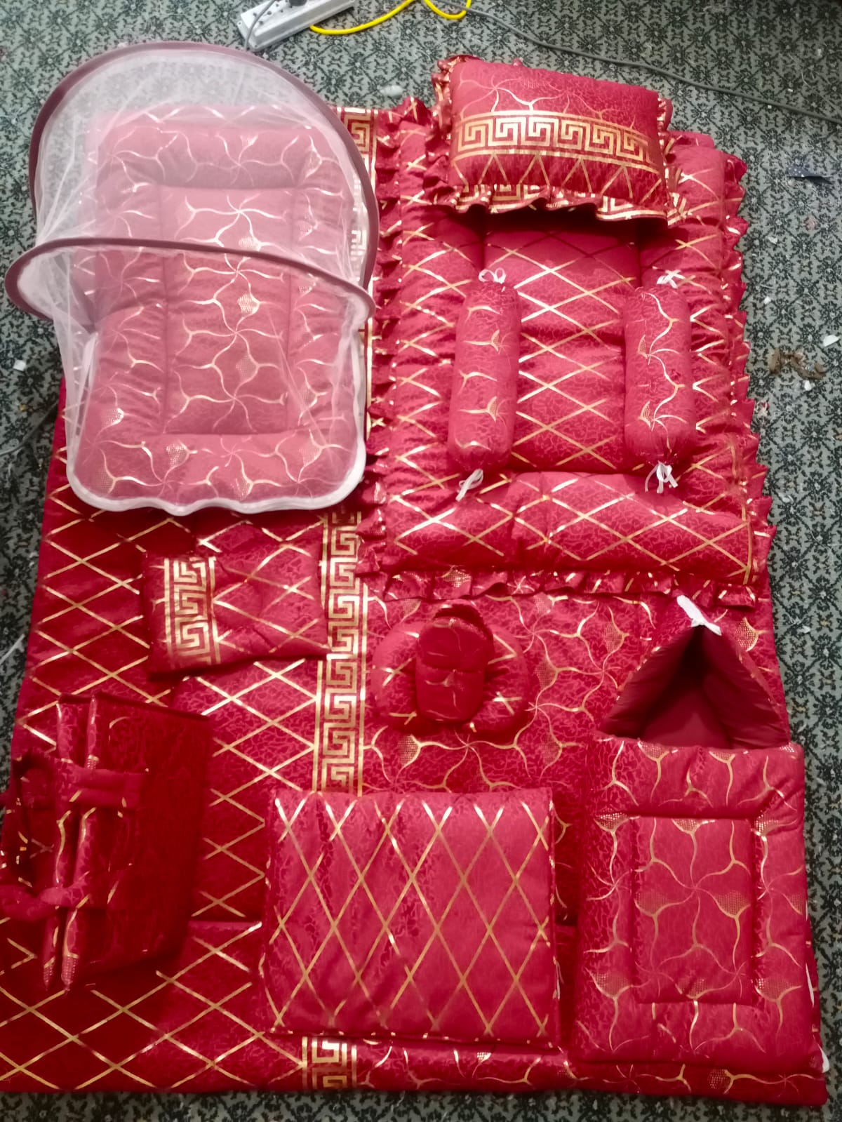 Luxury 12-Piece Velvet Baby Bedding Set with Mosquito Net & Travel Bag – Royal Design