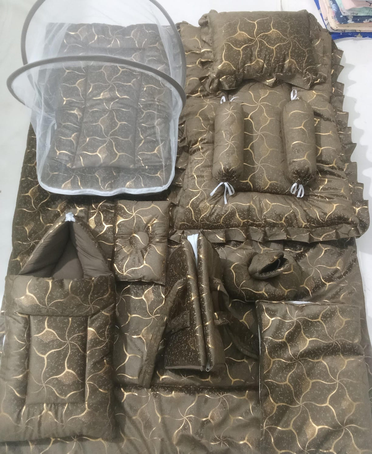 Luxury 12-Piece Velvet Baby Bedding Set with Mosquito Net & Travel Bag – Royal Design