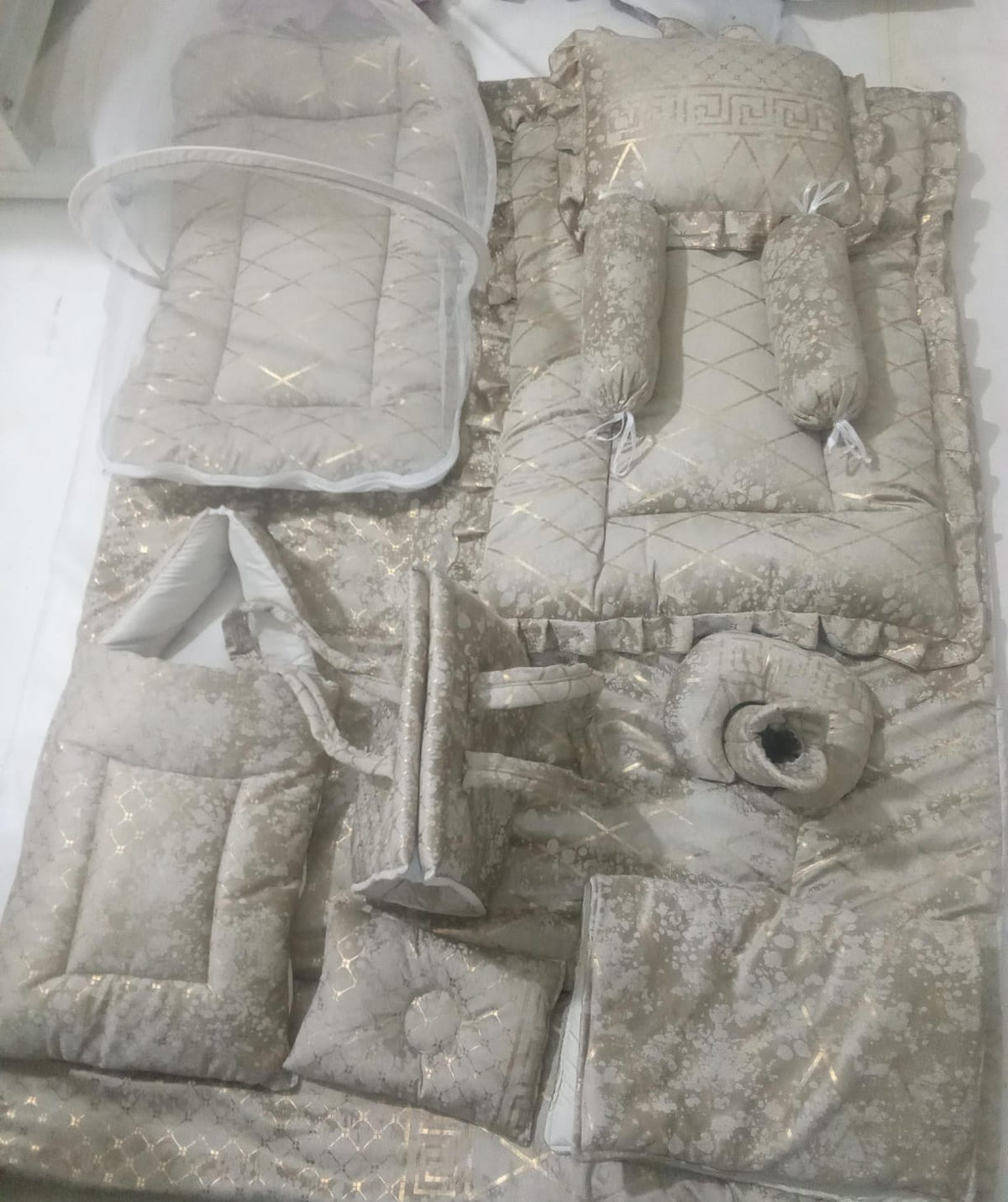 Luxury 12-Piece Velvet Baby Bedding Set with Mosquito Net & Travel Bag – Royal Design