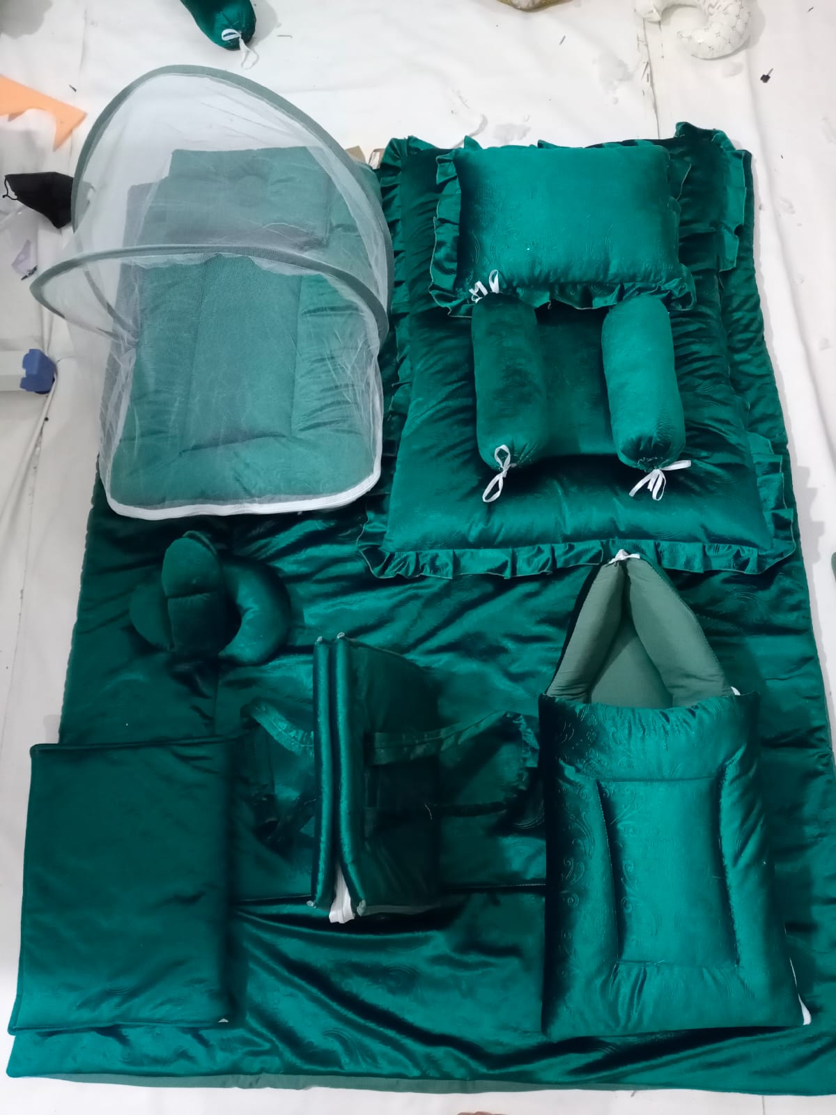 Luxury 12-Piece Velvet Baby Bedding Set with Mosquito Net & Travel Bag – Royal Design