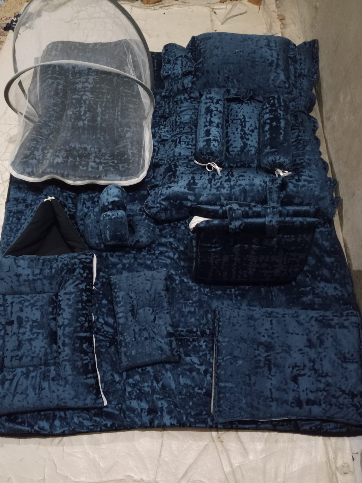 Luxury 12-Piece Velvet Baby Bedding Set with Mosquito Net & Travel Bag – Royal Design