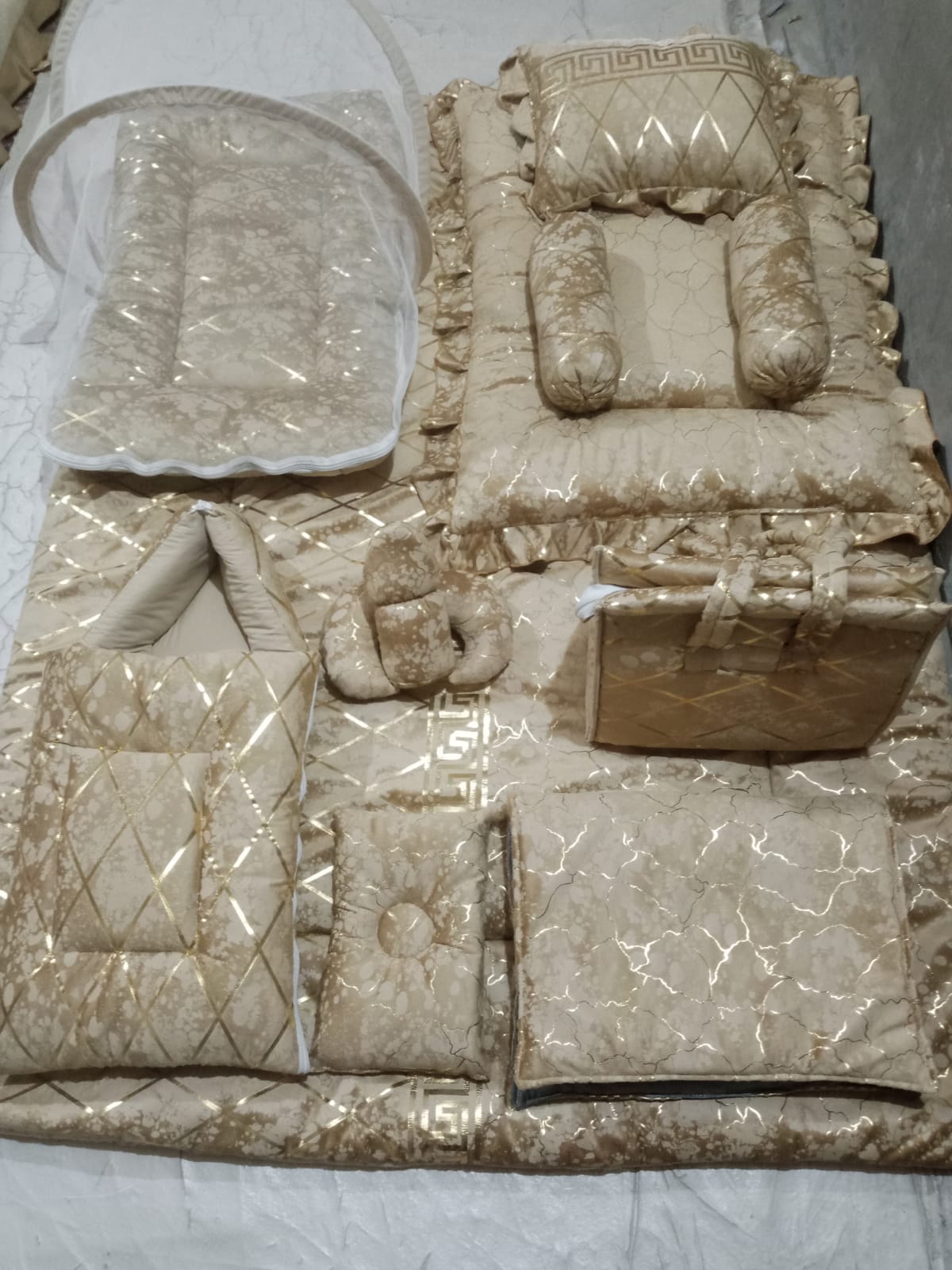 Luxury 12-Piece Velvet Baby Bedding Set with Mosquito Net & Travel Bag – Royal Design