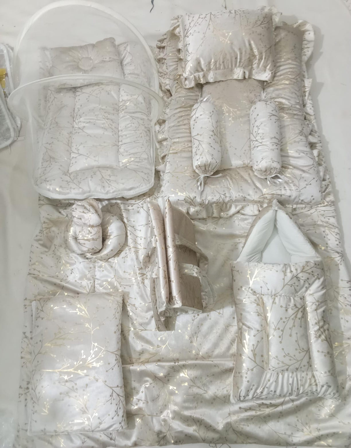 Luxury 12-Piece Velvet Baby Bedding Set with Mosquito Net & Travel Bag – Royal Design