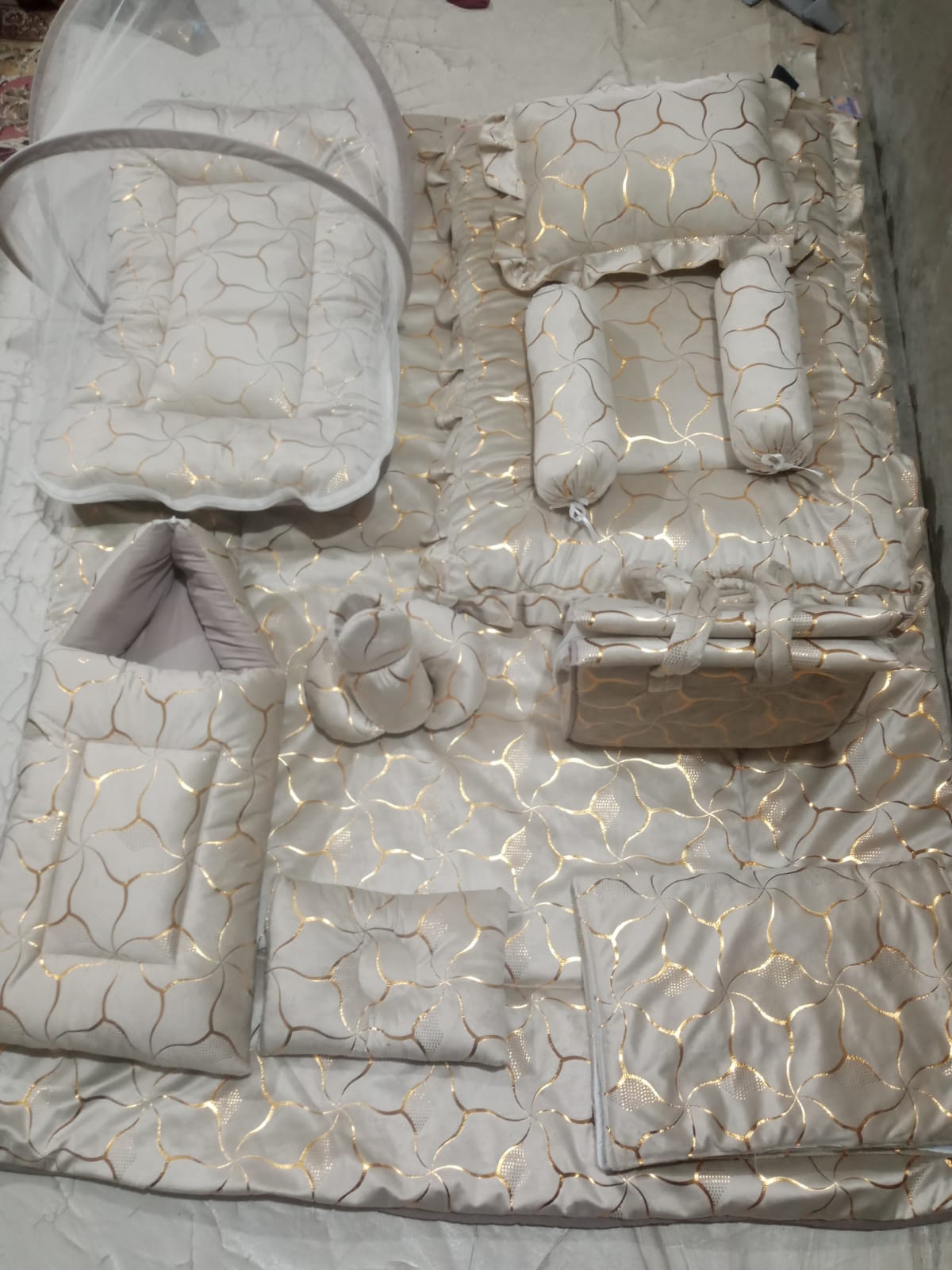 Luxury 12-Piece Velvet Baby Bedding Set with Mosquito Net & Travel Bag – Royal Design